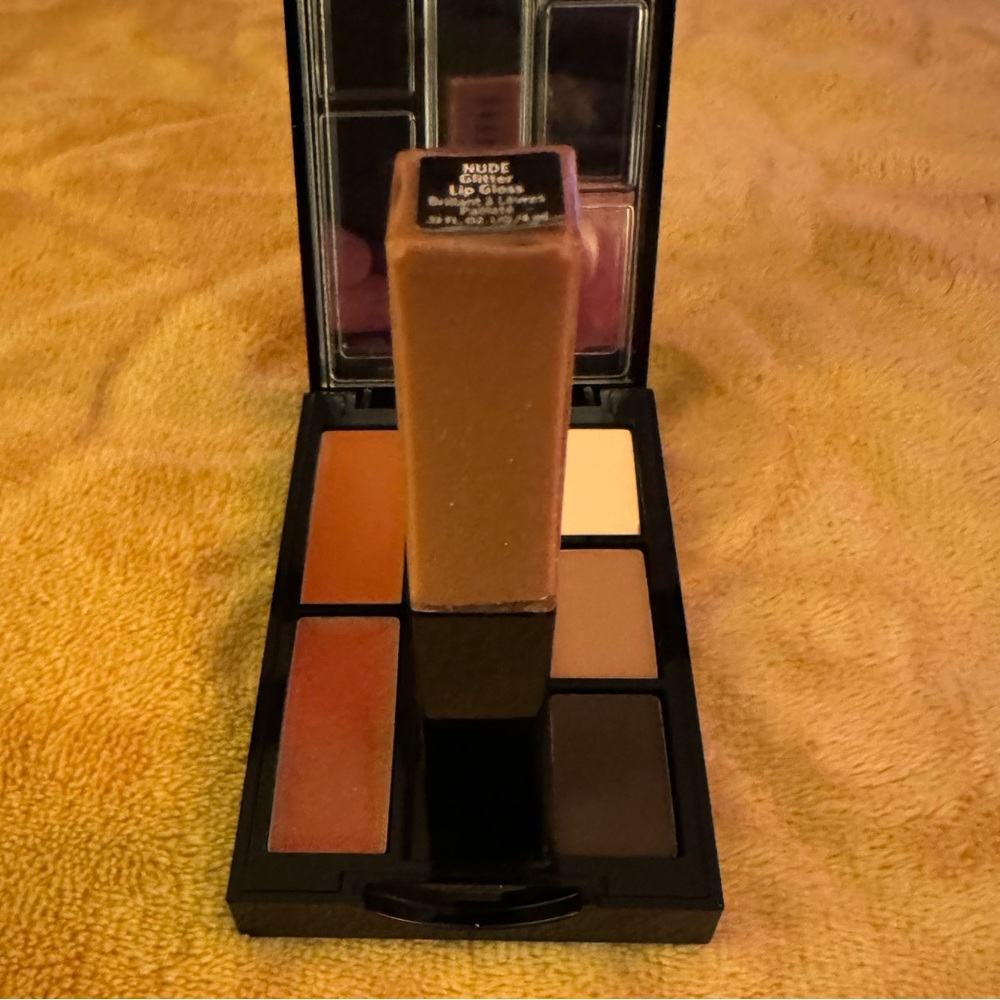 Bobbi Brown Uber Nude Lip and Eye Palette - Picture 5 of 10